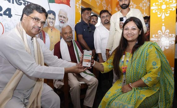 CM Dr. Manik Saha participates in BJP Membership Drive.